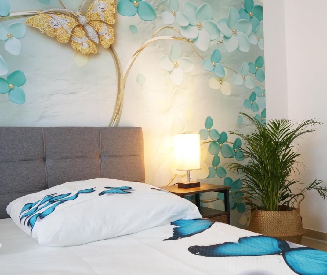 Mein Apartment Flowers Mit Kamin, Bis 10 Personen Frankenthal  Exterior photo