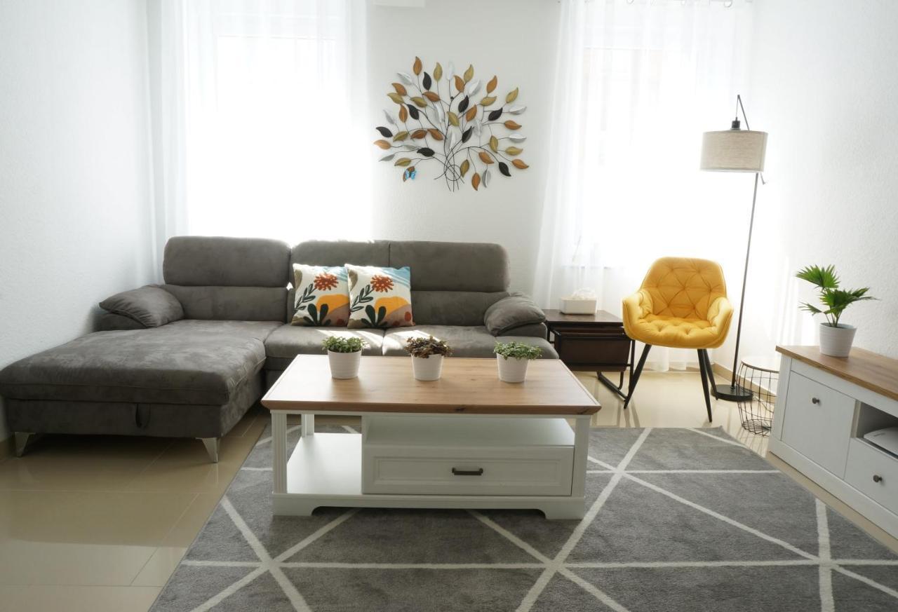 Mein Apartment Flowers Mit Kamin, Bis 10 Personen Frankenthal  Exterior photo