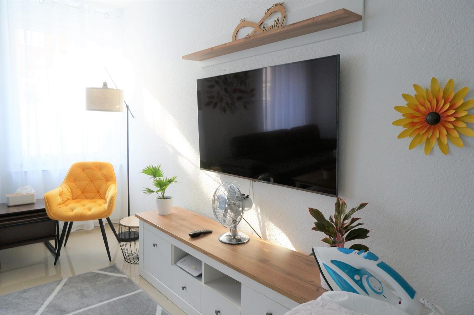 Mein Apartment Flowers Mit Kamin, Bis 10 Personen Frankenthal  Exterior photo